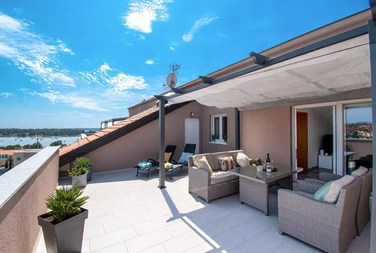 Apartments Megy Mit Meerblick In Medulin,Istrien contacts